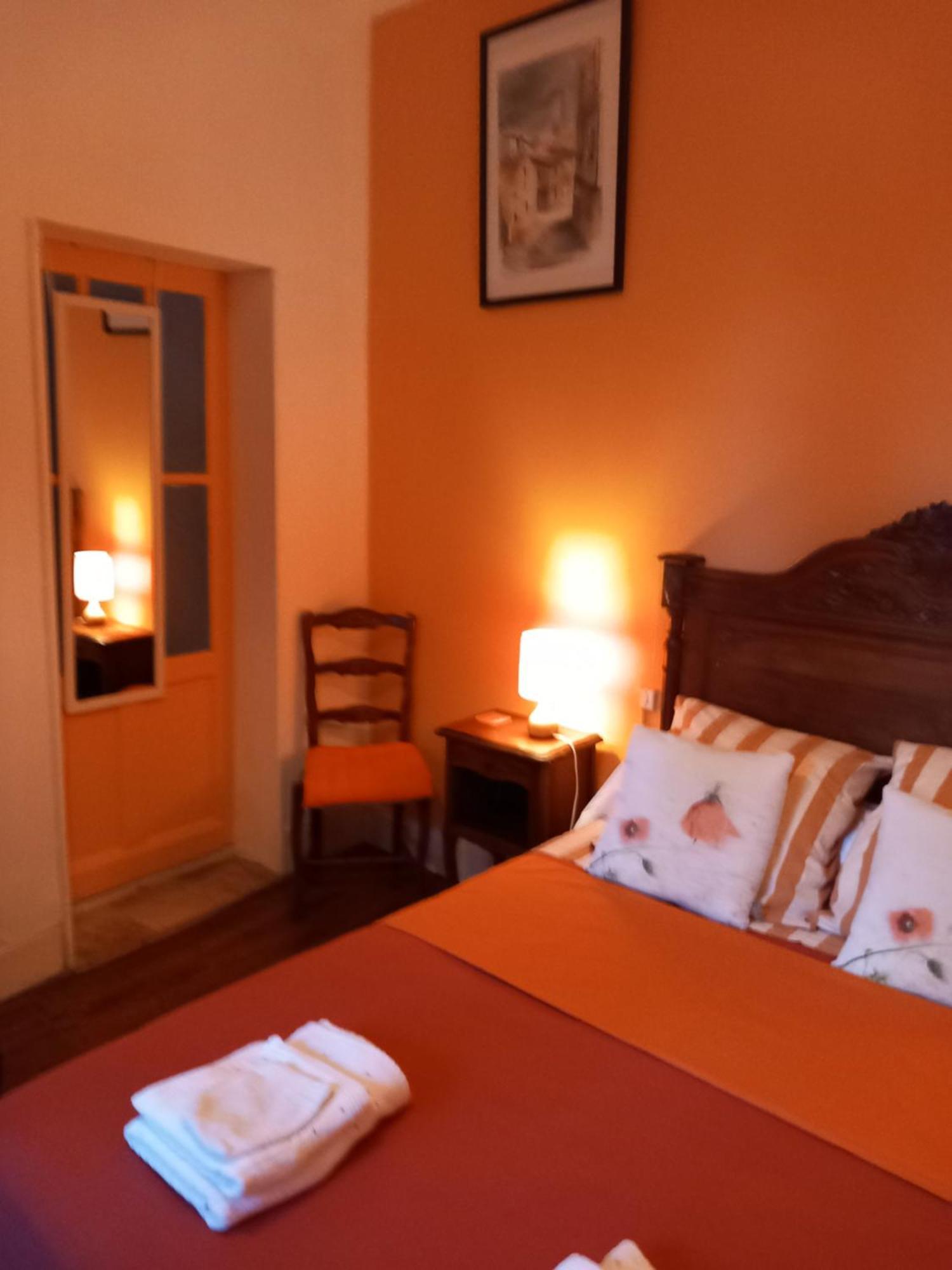 Chambre D'Hotes La Tour De Brazalem Nerac Ngoại thất bức ảnh